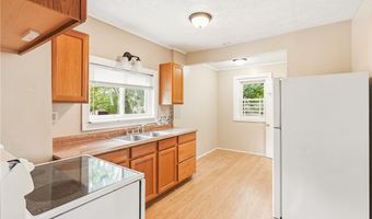 285 Sumner Ct, Akron, OH 44311