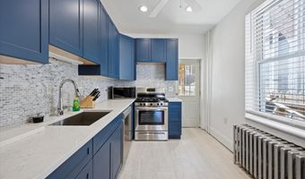 140 PIERCE St, Philadelphia, PA 19148