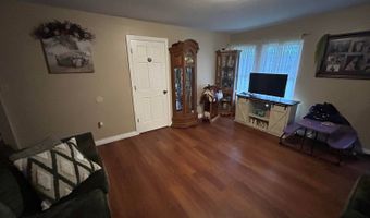11812 Midland Trail Rd, Ashland, KY 41102