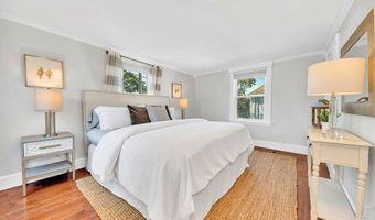 31 Ashton St, Beverly, MA 01915