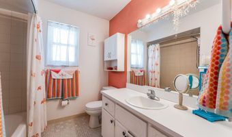 162 BELVEDERE St, Atlantic Beach, FL 32233