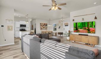 1004 Village Dr, Altus, OK 73521