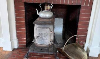76 Vernon St, Bangor, ME 04401