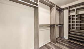 7400 BRADDOCK Rd, Annandale, VA 22003