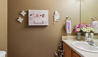 1132 10th Ave NW, Altoona, IA 50009