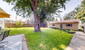 826 Minnie Maddern St, Albert Lea, MN 56007