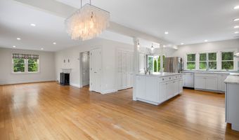 19 Sherwood Dr, Westport, CT 06880