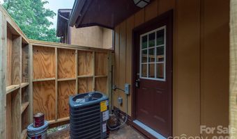 129 Colony Dr, Arden, NC 28704