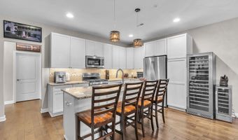 5633 Arbor Chase Dr, Ann Arbor, MI 48103