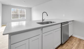 1072 A Dominy Ct, Camden, SC 29020