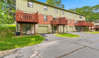 13322 Hiddendale Ln, Ballwin, MO 63021