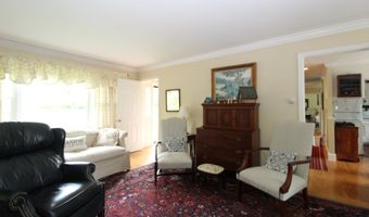 11 Tozier St, Belfast, ME 04915