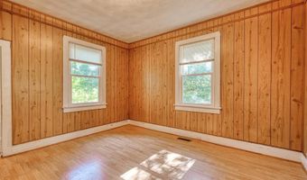 8120 2nd St, Boiling Springs, SC 29316