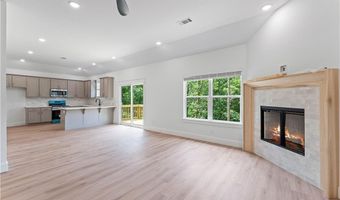 17 Westmorland Dr, Bella Vista, AR 72714