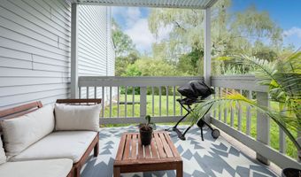 55 Mill Plain Rd 32-6, Danbury, CT 06811