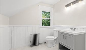 15 Spruce Ave, Cranston, RI 02910