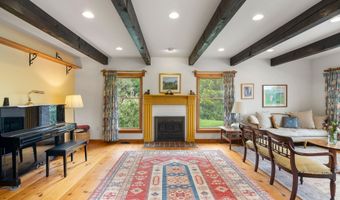 104 Juniper Ridge Rd, Brattleboro, VT 05301