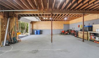 252 Wolf Rock Rd, Exeter, RI 02822