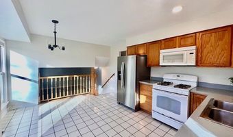 2112 N Kennicott Dr, Arlington Heights, IL 60004