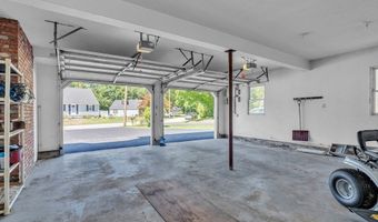 38 Standish Rd, Attleboro, MA 02703