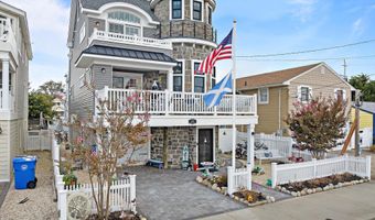 222 7TH St, Beach Haven, NJ 08008