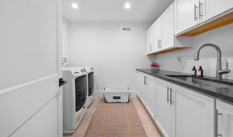 4724 CROSS St, Philadelphia, PA 19128