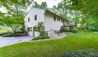 6 Potter Ln, Airmont, NY 10901