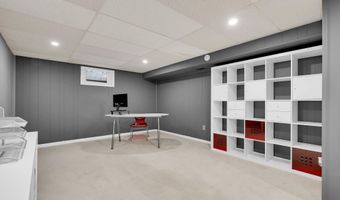 1701 GLASTONBERRY Rd, Potomac, MD 20854