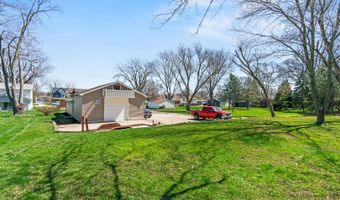 1066 S Edgewood Ave, Lombard, IL 60148