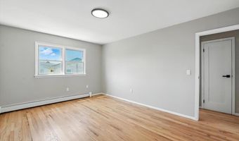 16 OAK St, Bayonne, NJ 07002