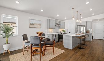 4044 SADDLEBACK Ln, Cheyenne, WY 82001