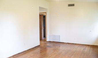 513 Holly St, Angleton, TX 77515