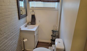 128 E Montford Ave, Ada, OH 45810