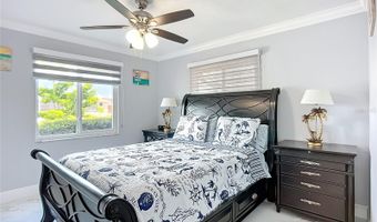 6531 SANTIAGO Ct, Apollo Beach, FL 33572