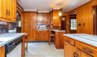 1904 Old Louisquisset Pike, Lincoln, RI 02865