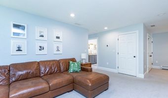 2 Amherst Rd, Andover, MA 01810