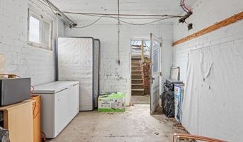 203 Glamorgan St, Alliance, OH 44601