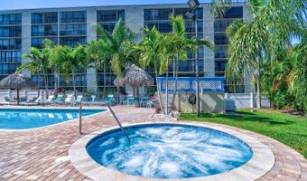 900 COVE CAY Dr 5A, Clearwater, FL 33760