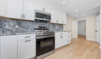 90 Battle St, Bristol, CT 06010