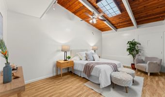98-822 Kaamilo St, Aiea, HI 96701