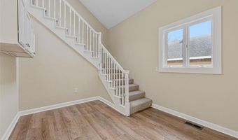 605 10th Ave NW, Austin, MN 55912