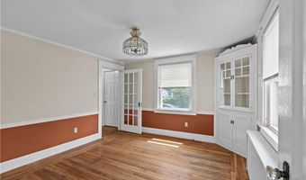 53 Admiral Kalbfus Rd, Newport, RI 02840