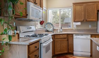20650 Honeysuckle Ln, Bend, OR 97702