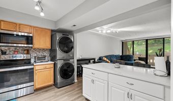 6301 STEVENSON Ave 114, Alexandria, VA 22304