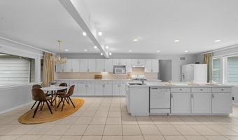 14 Harbor View Dr, Atlantic Highlands, NJ 07716