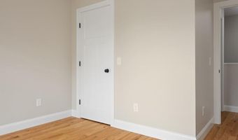 129 Wollaston St, Cranston, RI 02910