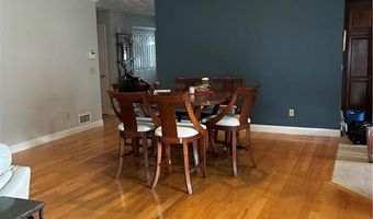 32 Sweet Pea Dr, Cranston, RI 02920