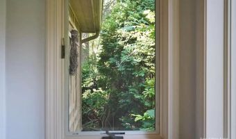 611 Robin Rd, Ann Arbor, MI 48103