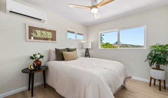 1076 Kahili St, Kailua, HI 96734