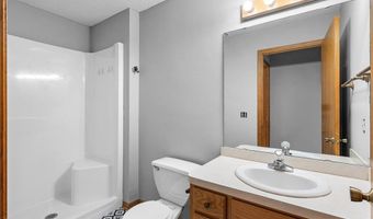 3649 Tower Pond Dr, Anoka, MN 55303